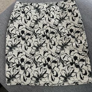 The Limited floral pencil‎ skirt size 10